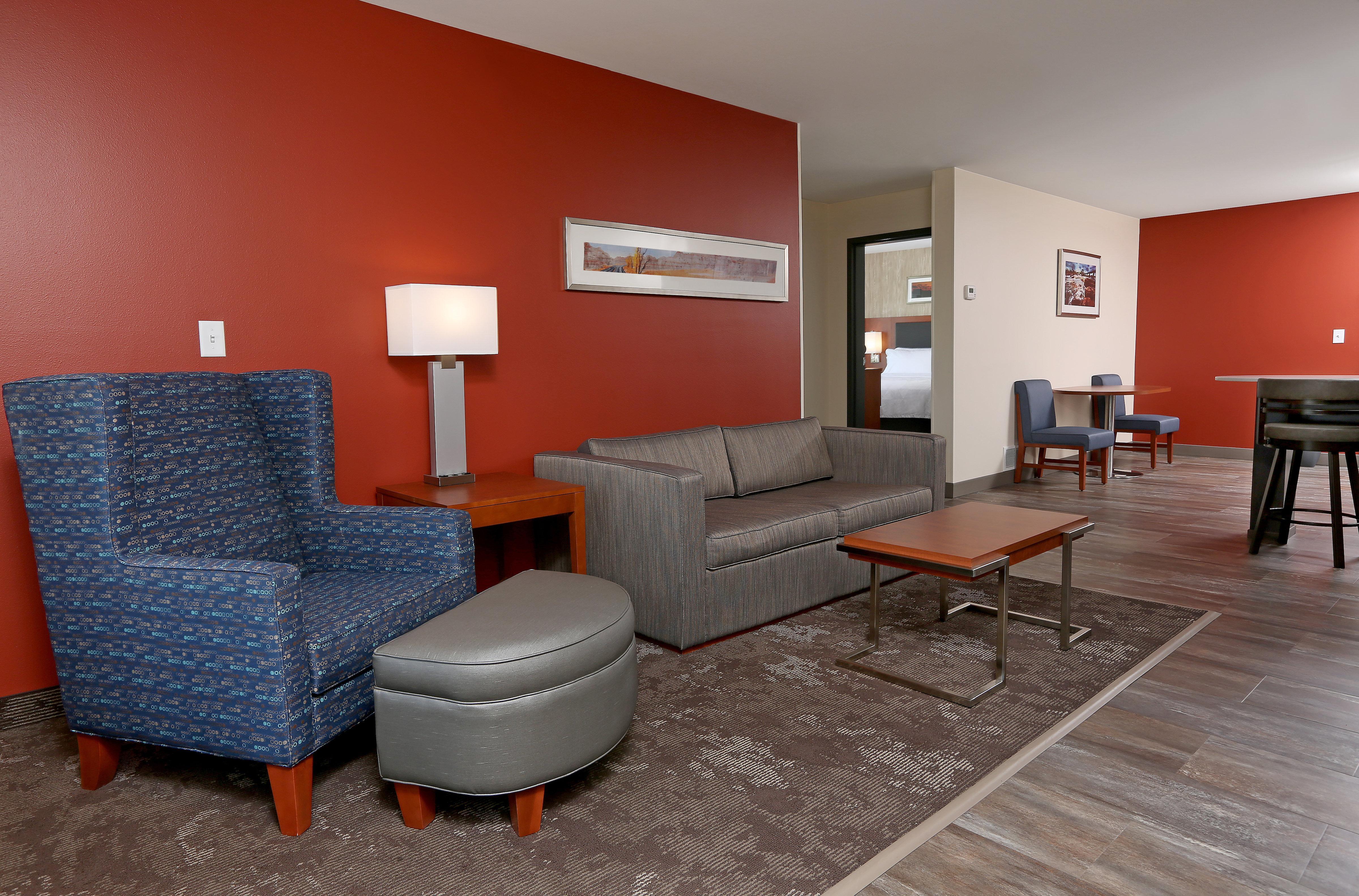Holiday Inn & Suites Sioux Falls - Airport By Ihg Exterior photo