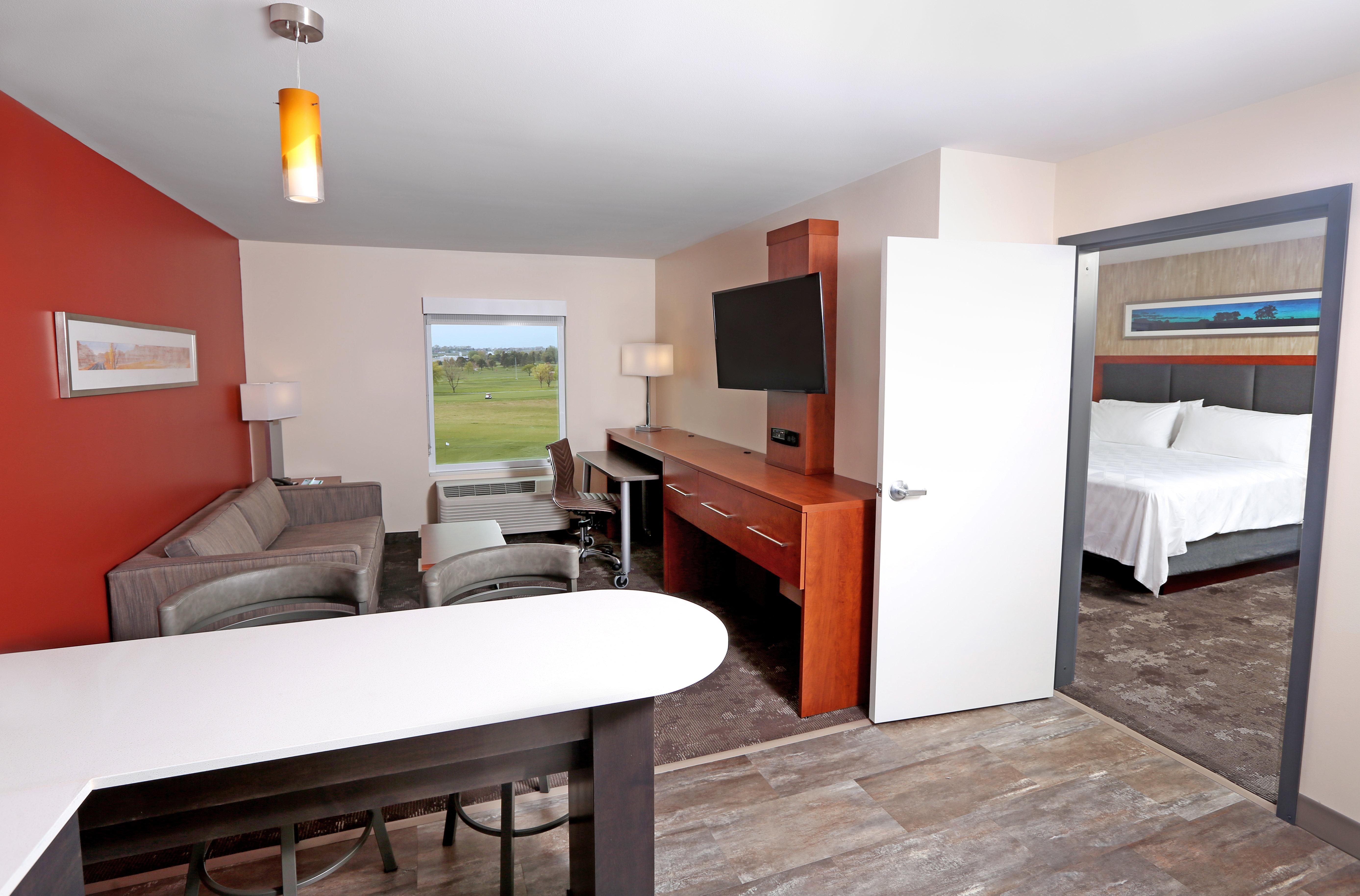 Holiday Inn & Suites Sioux Falls - Airport By Ihg Exterior photo