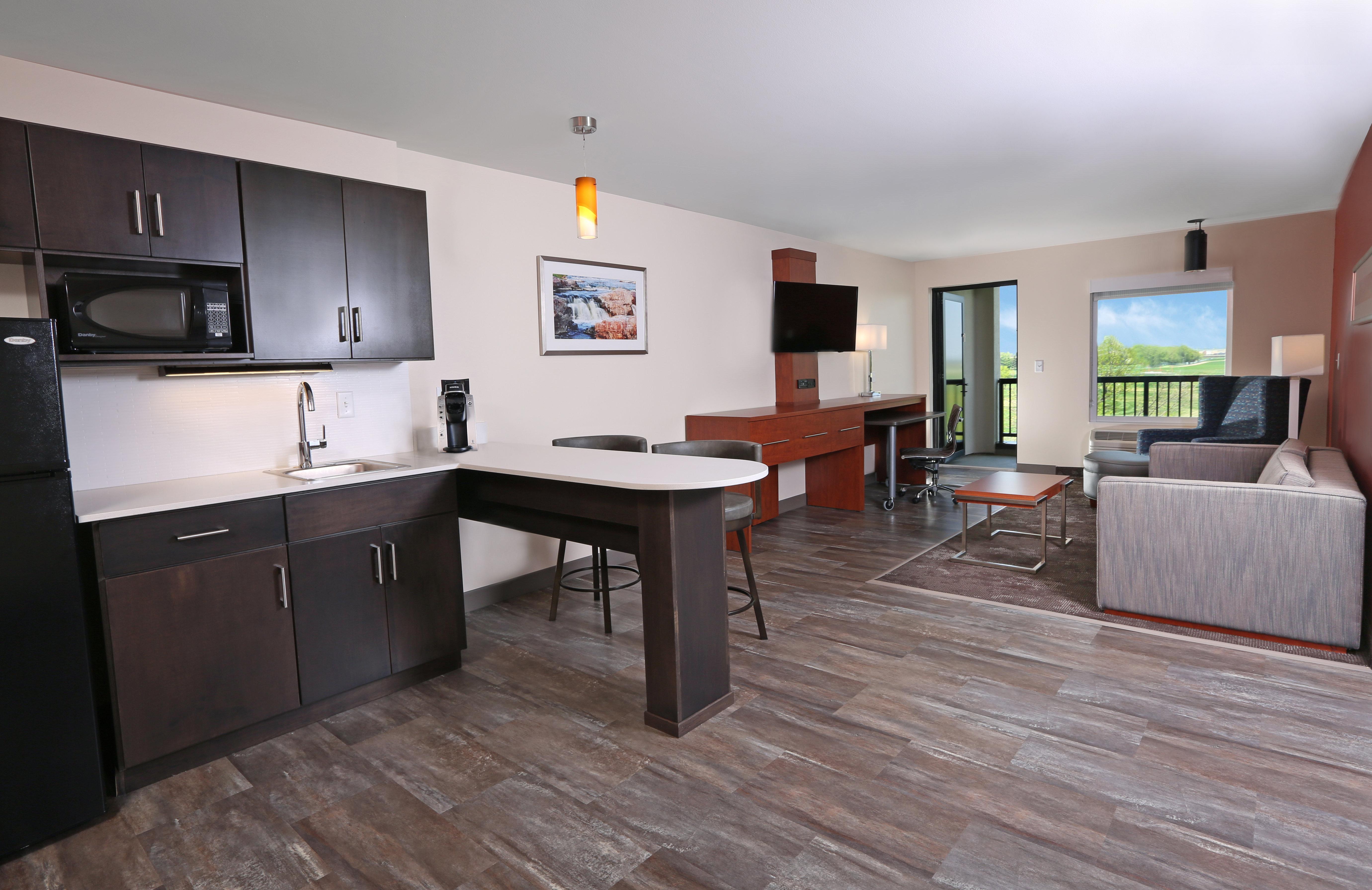 Holiday Inn & Suites Sioux Falls - Airport By Ihg Exterior photo