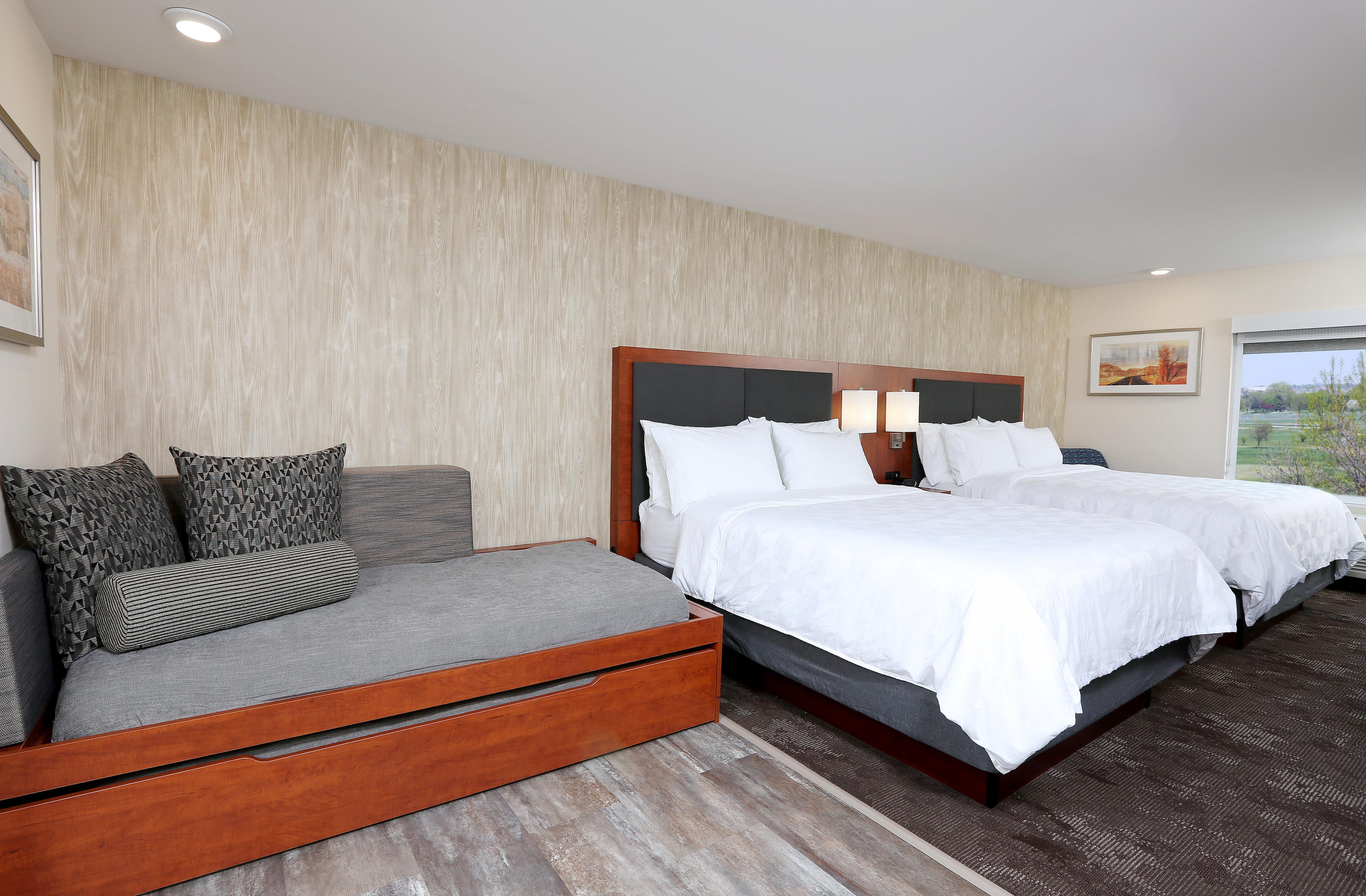 Holiday Inn & Suites Sioux Falls - Airport By Ihg Exterior photo
