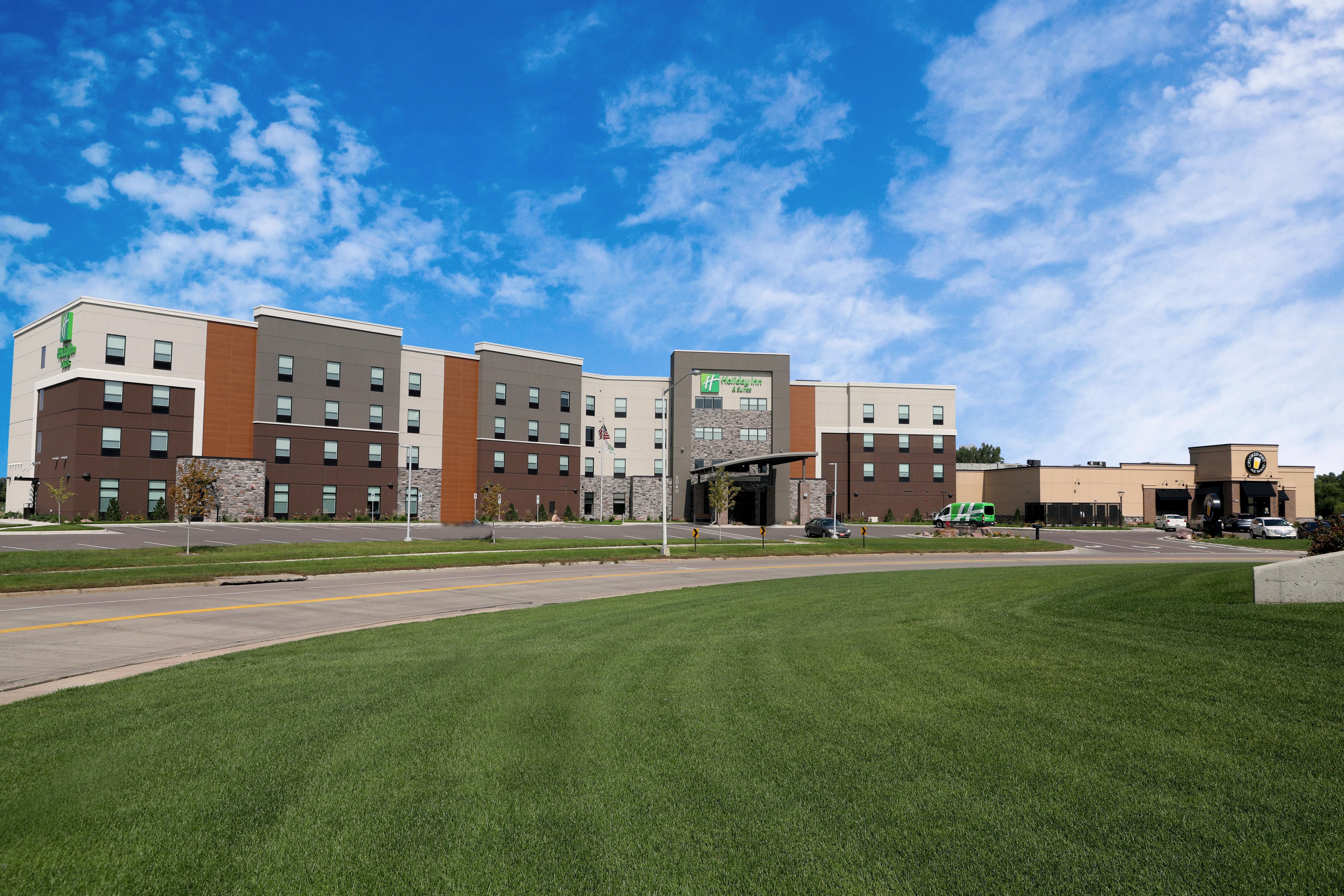 Holiday Inn & Suites Sioux Falls - Airport By Ihg Exterior photo
