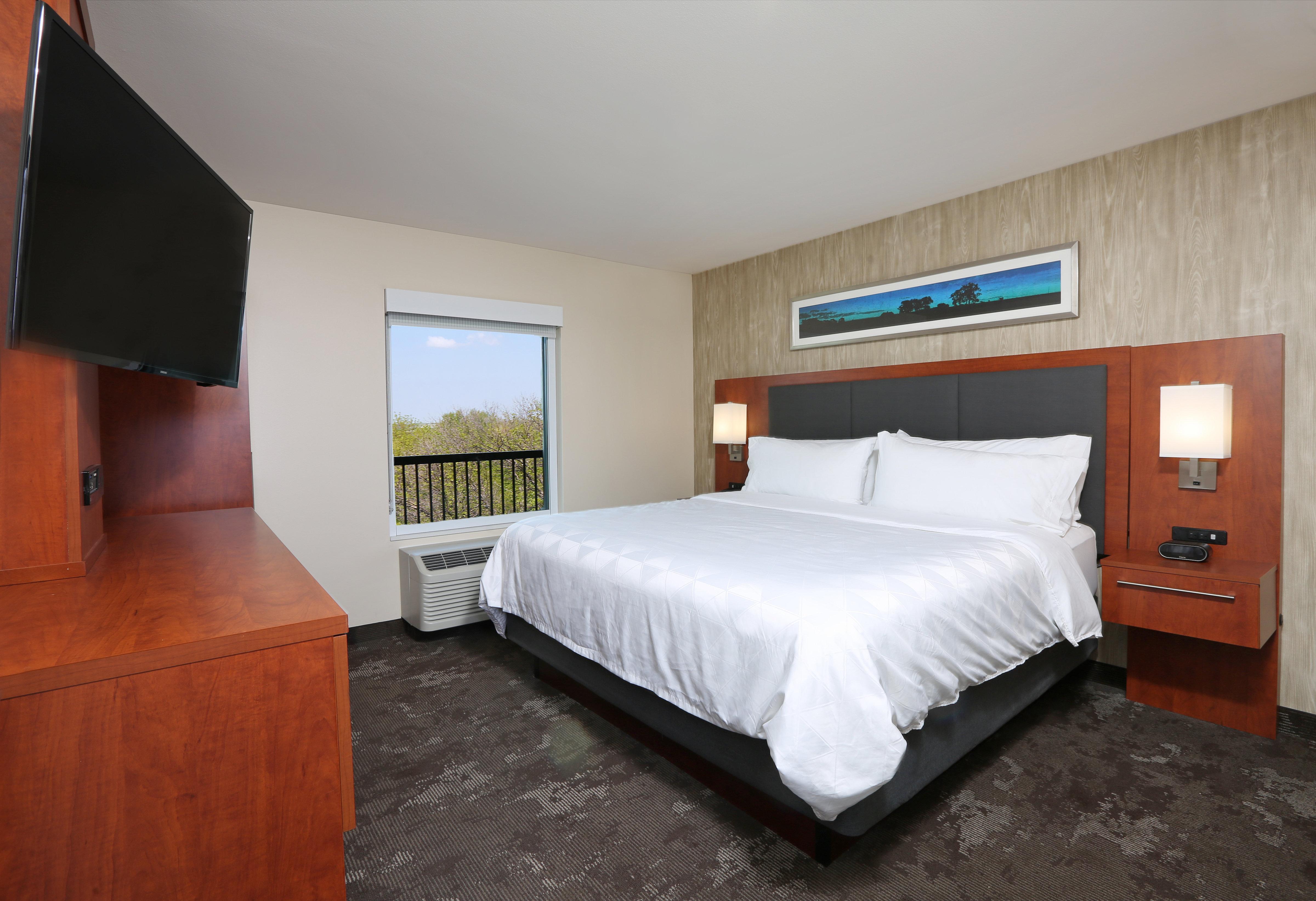 Holiday Inn & Suites Sioux Falls - Airport By Ihg Exterior photo