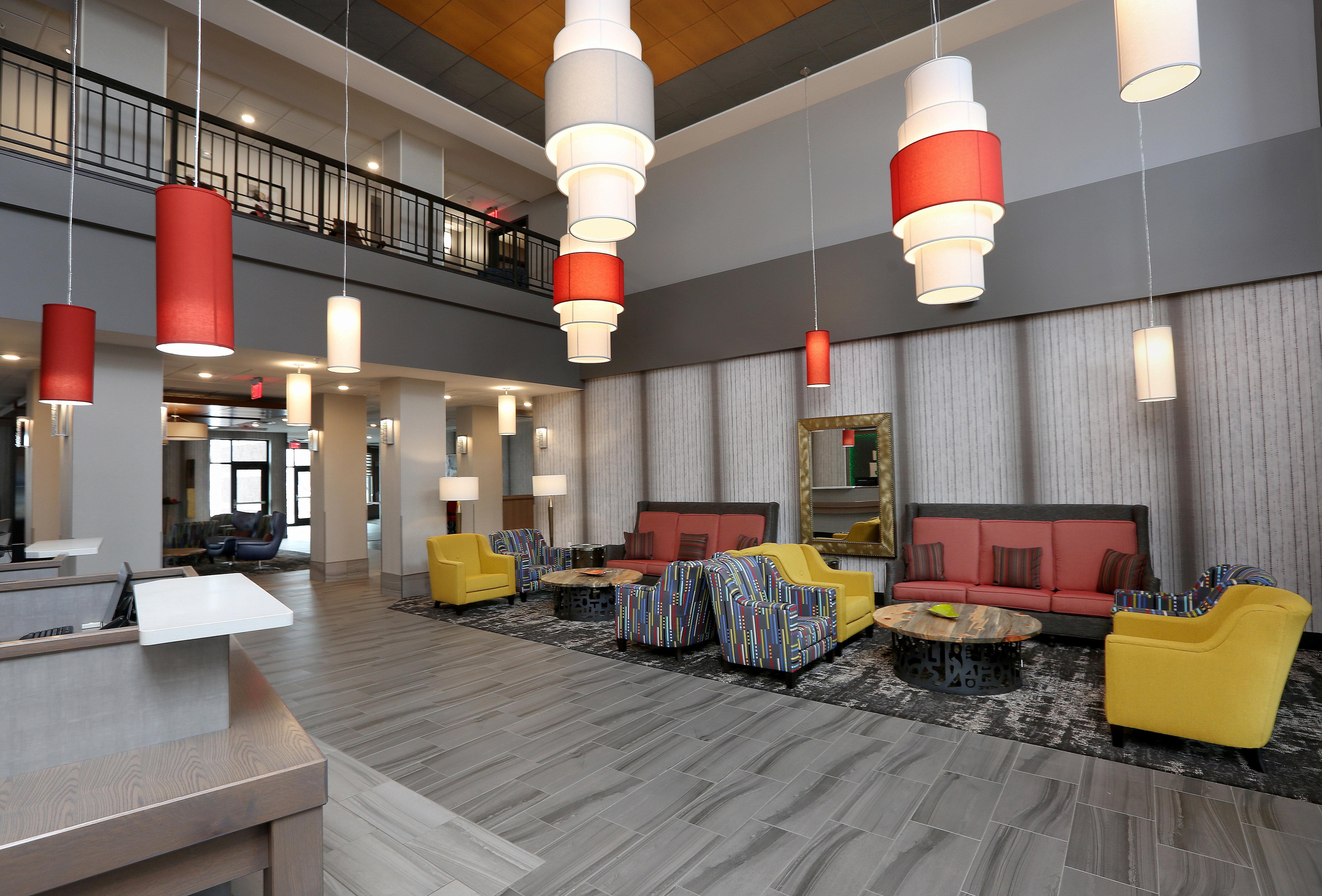Holiday Inn & Suites Sioux Falls - Airport By Ihg Exterior photo